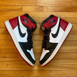 *SOLD* Jordan 1 Black Toe size 11